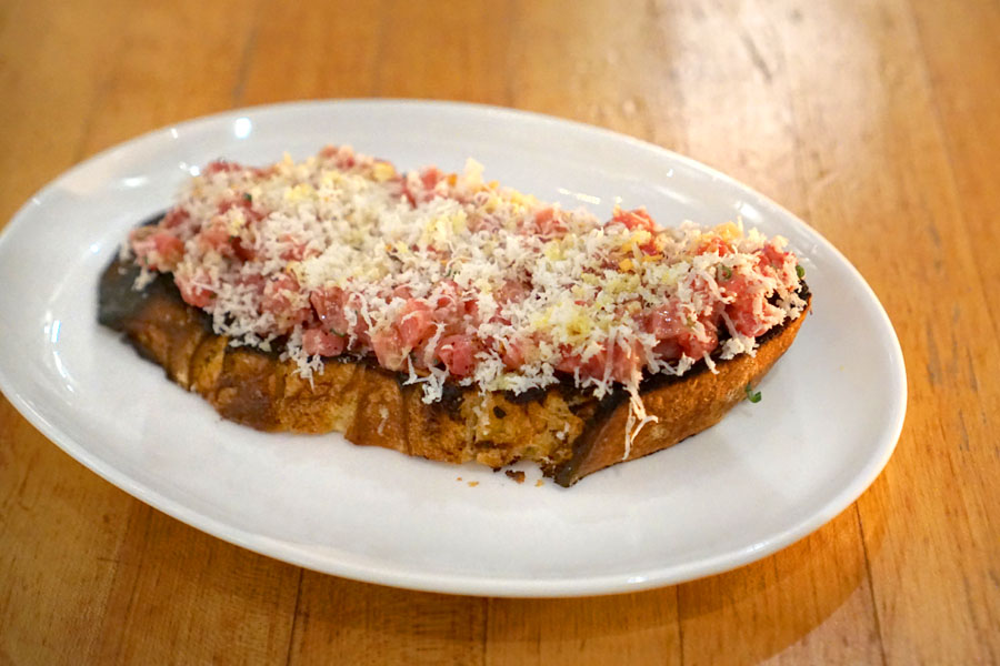 beef tartare toast