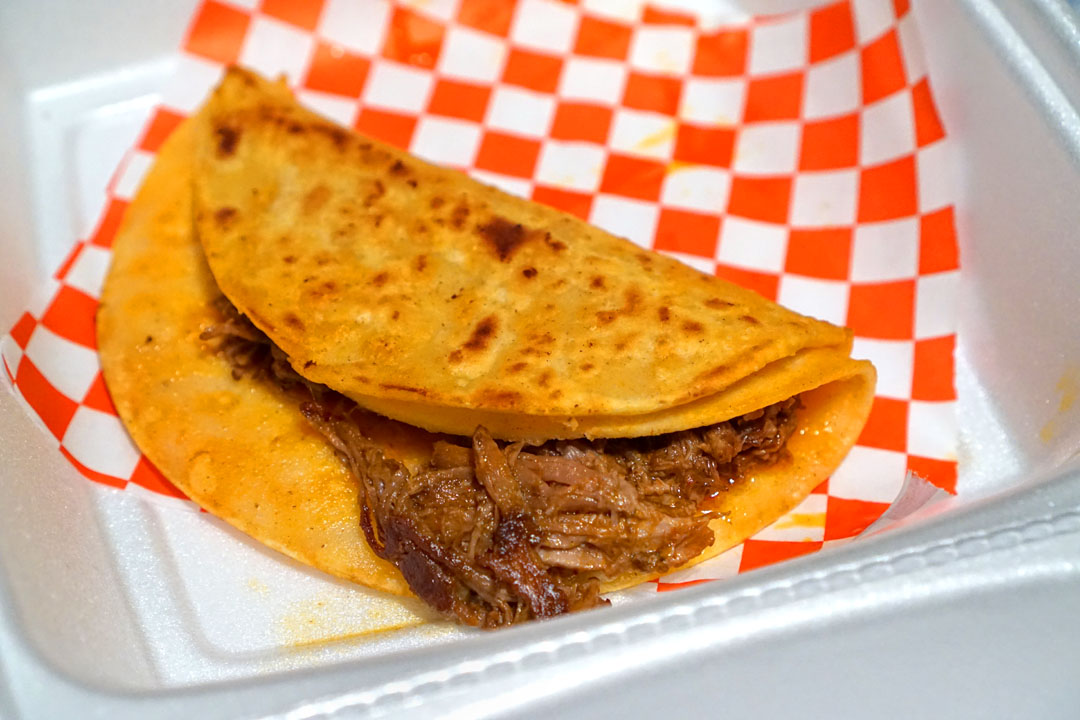 Taco de Birria de Chivo Enchilado