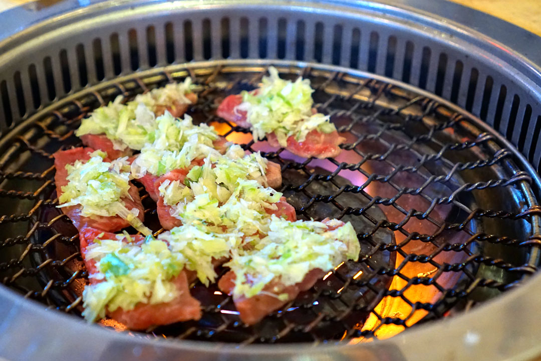 US Wagyu Style Signature Negi-Shio Ribeye - Cooking