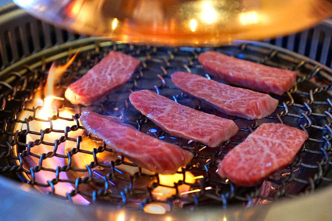 Japanese A5 Wagyu Ribeye (Salted) - Cooking