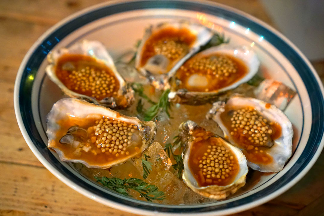 Rawwwww Oysters