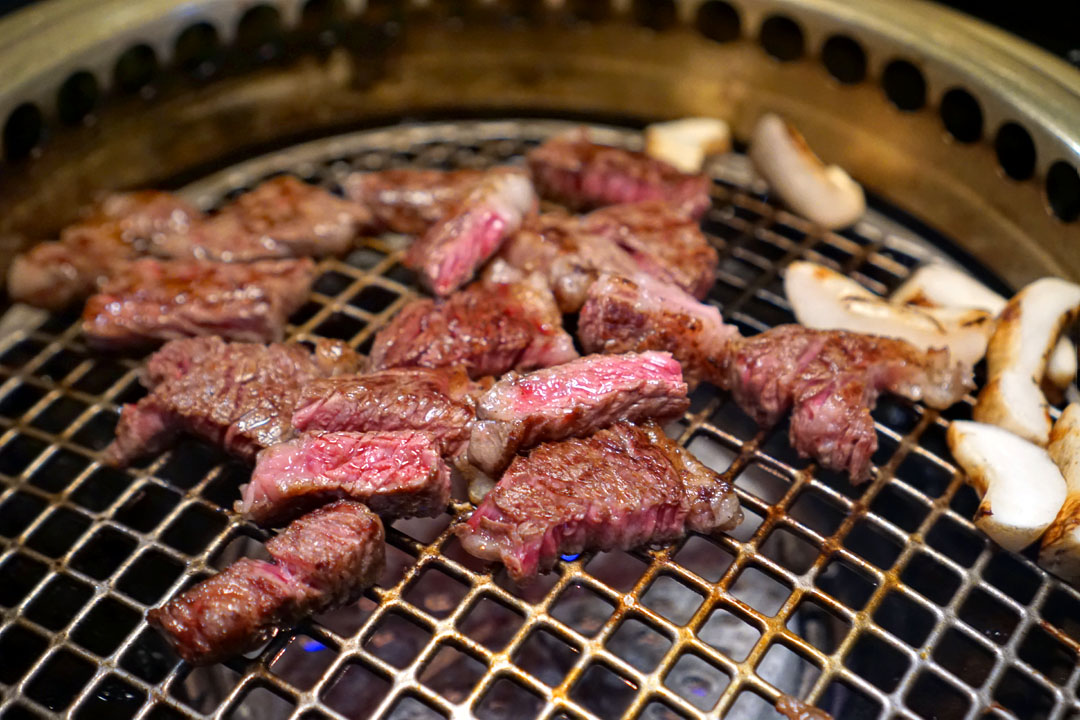 Aged Ribeye – 숙성 등심 (Cooked)