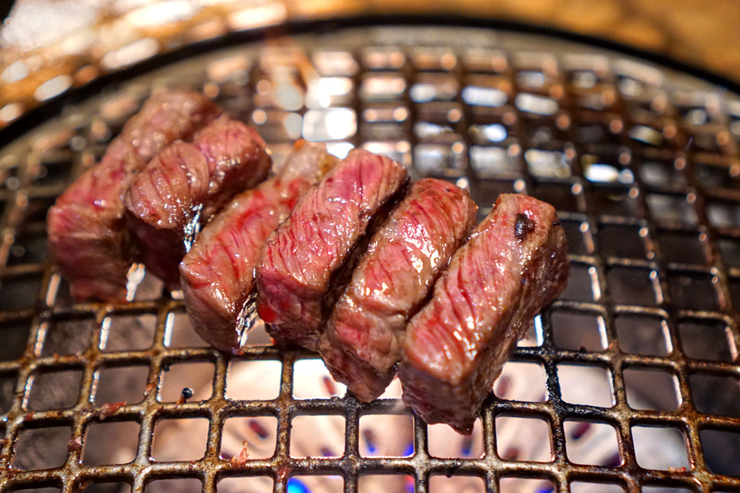 Wagyu Chuck Tail Flap – 와규 살치살 (Cooked)