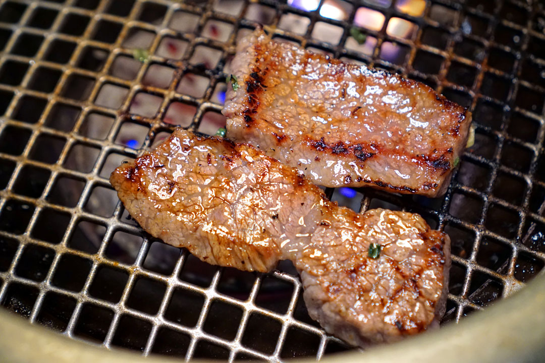 Marinated Boneless Short Rib – 꽃살양념갈비 (Cooked)