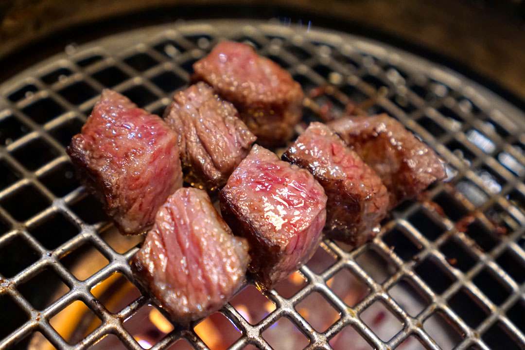 Aged Boneless Short Rib – 숙성 꽃살 (Cooked)