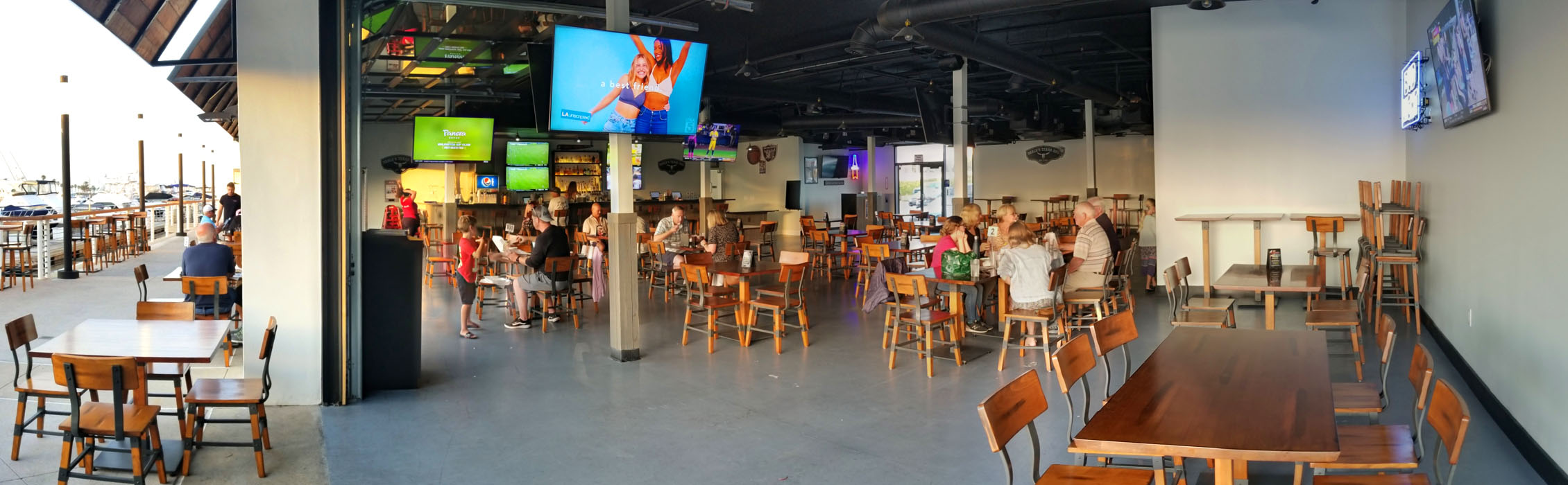 Beale's Texas BBQ Interior