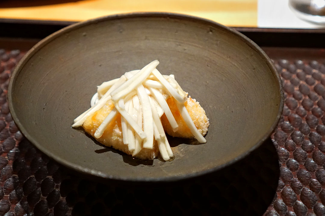 先附: 海老真薯 松茸素麺 (sakizuke: ebi shinjo, matsutake somen)