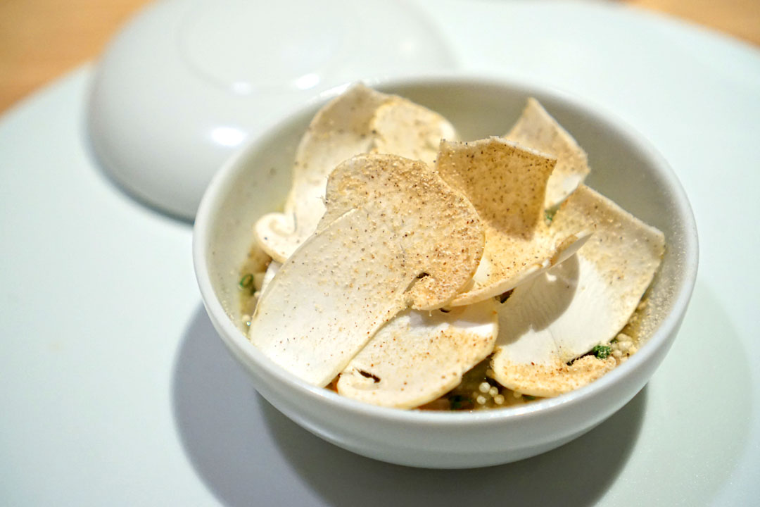 송이 버섯 오리죽 (pine mushroom porridge, duck confit, Koshihikari rice)