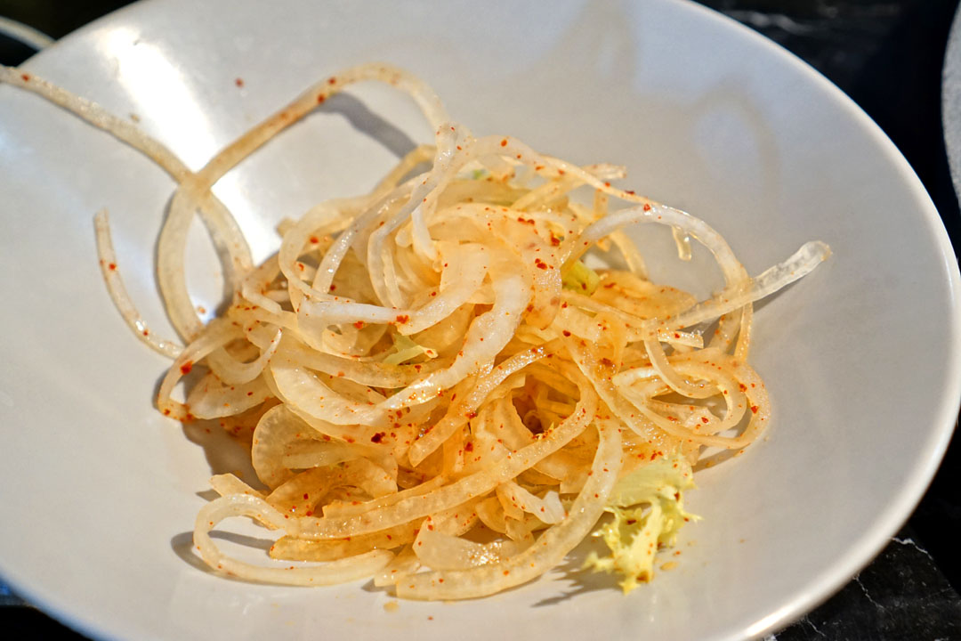 옛날식 파채 무침 (Old Fashioned Green Onion Salad)