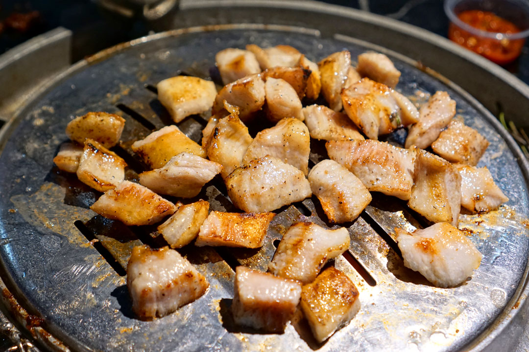 특 항정 (Pork Jowl) - Cooked