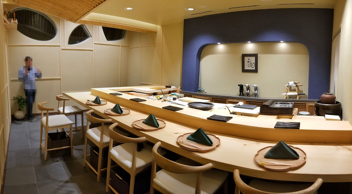 715 Sushi Interior