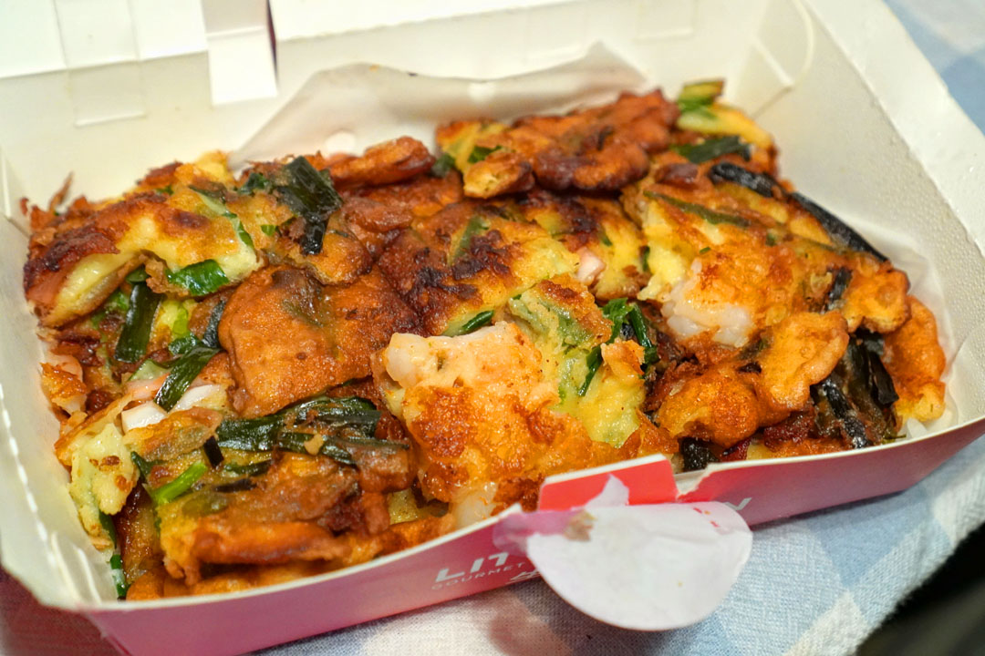 海鲜煎饼 Seafood Pancake