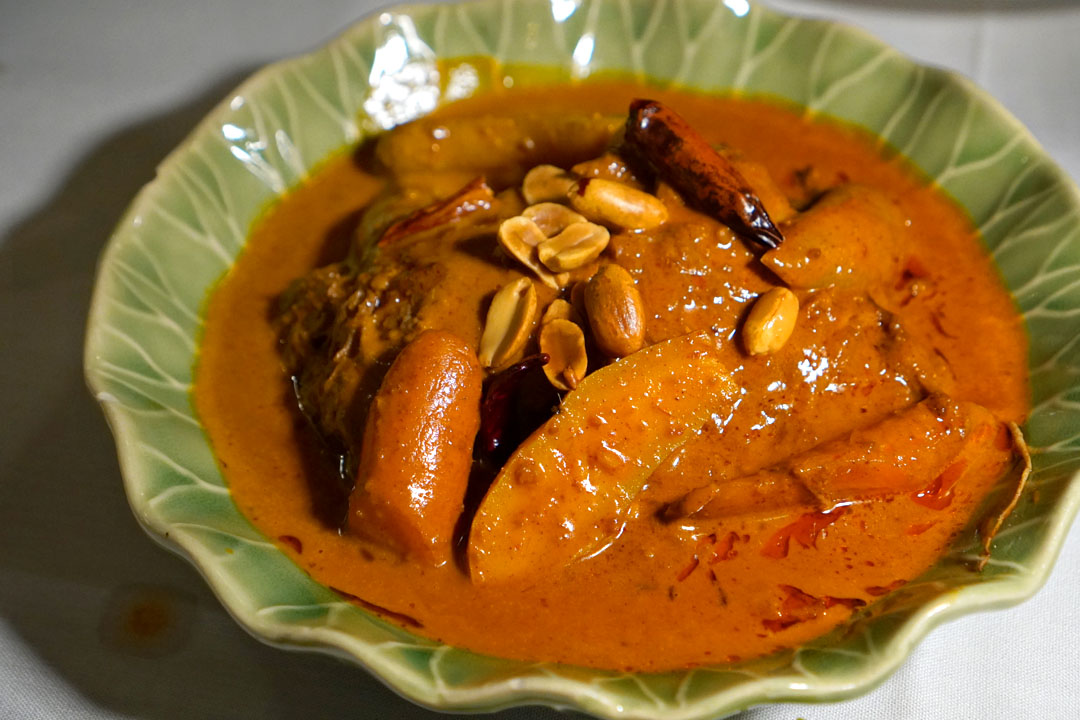 Massaman Beef Curry, Russian bananas, Nantes carrots