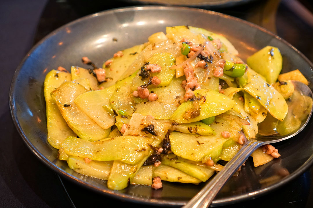 Chayote with minced pork / 欖菜肉鬆炒合掌瓜