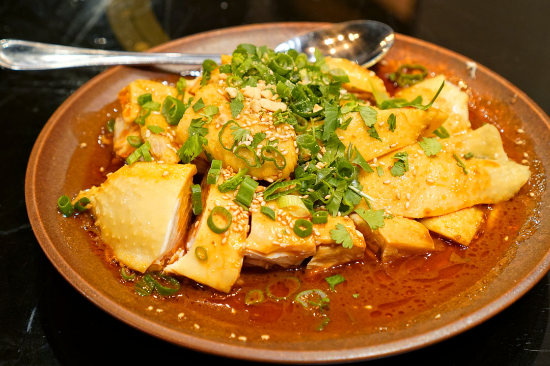 Szechuan style Chicken Salad / 川味口水雞