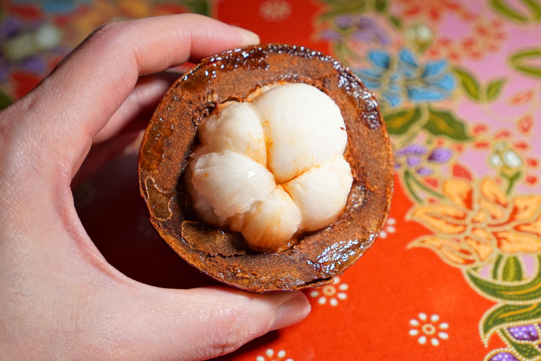 Mangosteen (Inside)