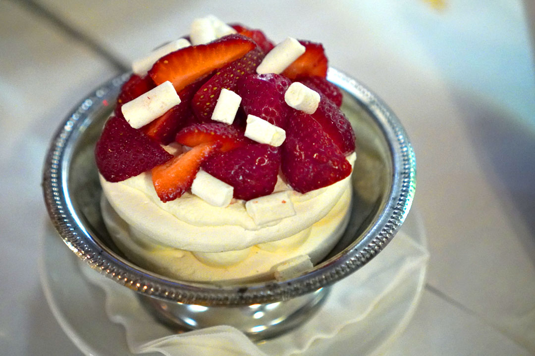 Strawberry meringue cake