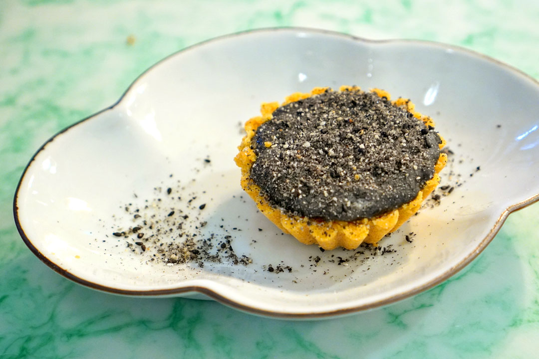 Black Sesame Cheesecake Tart