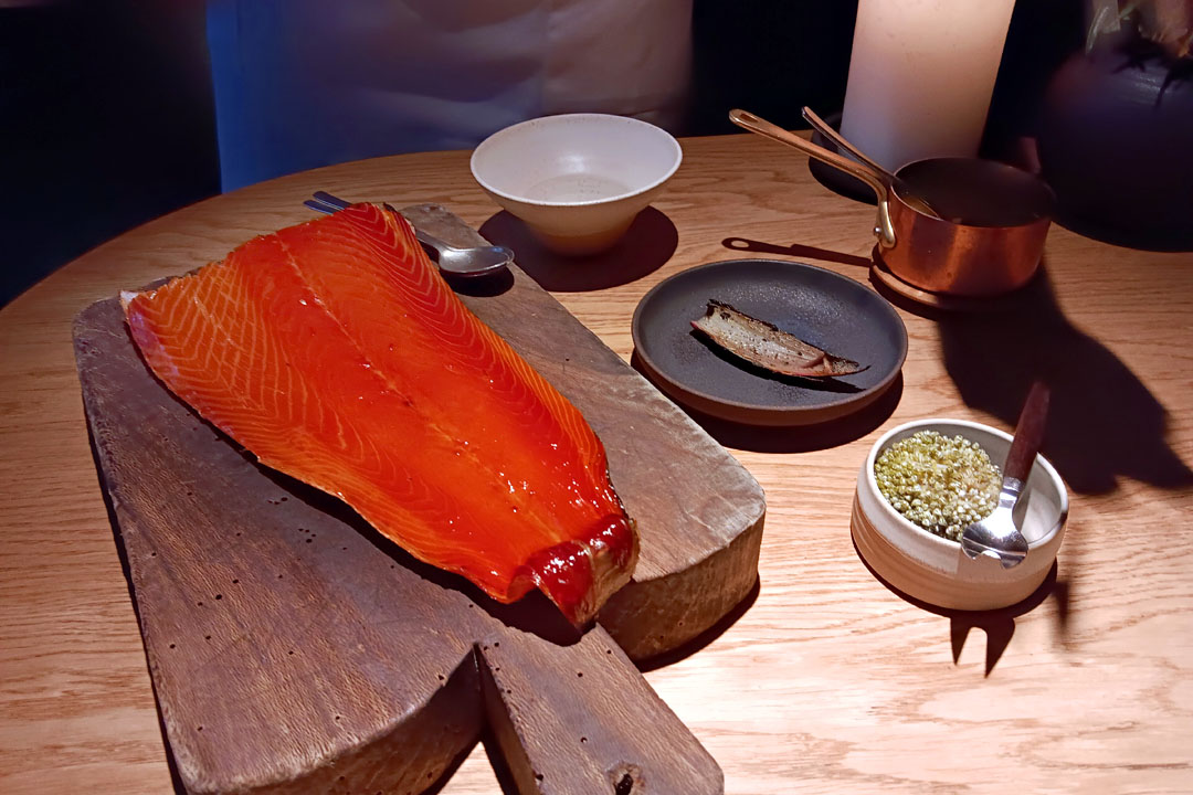 Smoked salmon presentation