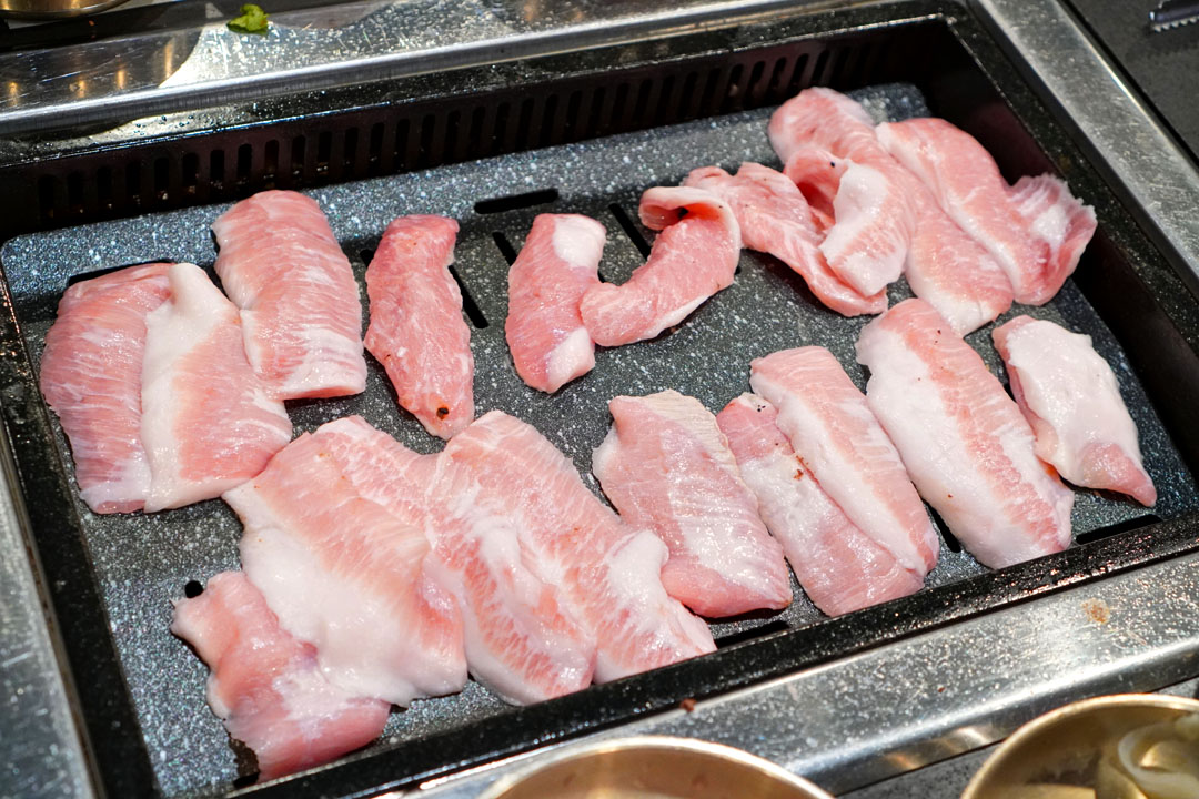 항정살 Pork Jowl (On the Grill)