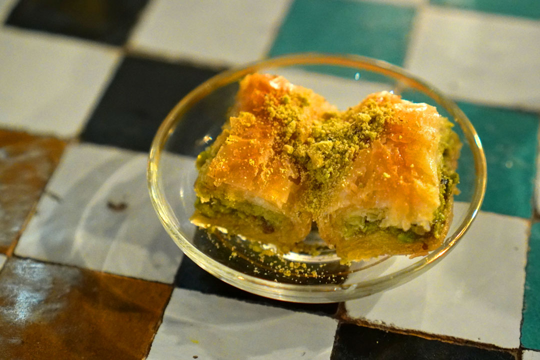 قره كوى گللى اوغلى فستقلى باقلاوه Karaköy Güllüoğlu pistachio baklava, direct from Istanbul - the best there is!