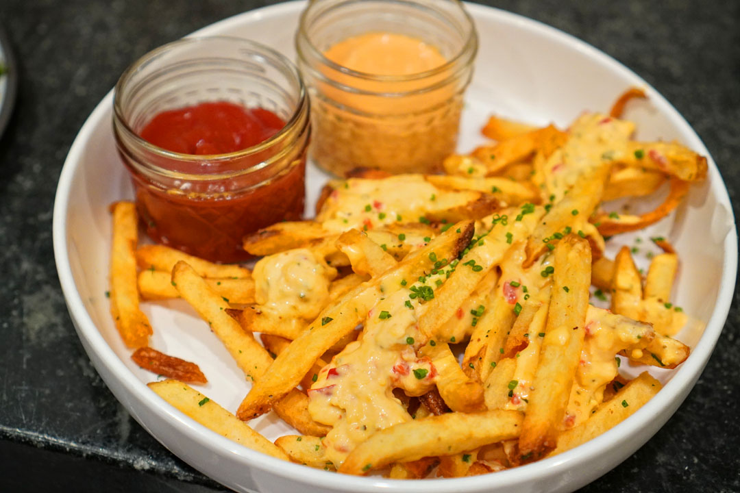 Pimento Cheese Fries, Comeback Sauce, Chives