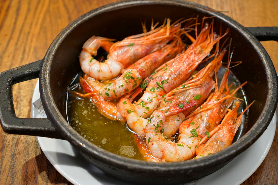 Gambas frescas al ajillo