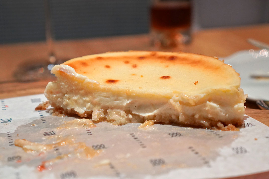 Cheesecake Estimar (Cut in Half)