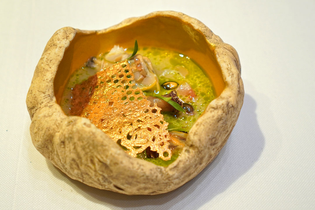 Cured sea bream and molluscs and 'gazpachuelo' of spring onions with cilantro