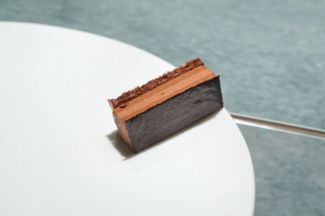 Chocolate | Cocoa waffle with tonka bean