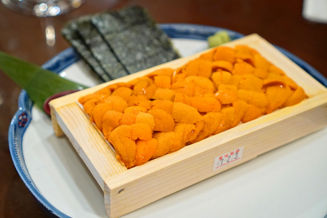 北海道産 雲丹小箱 'Uni' - Hokkaido Sea Urchin Small Wooden Tray