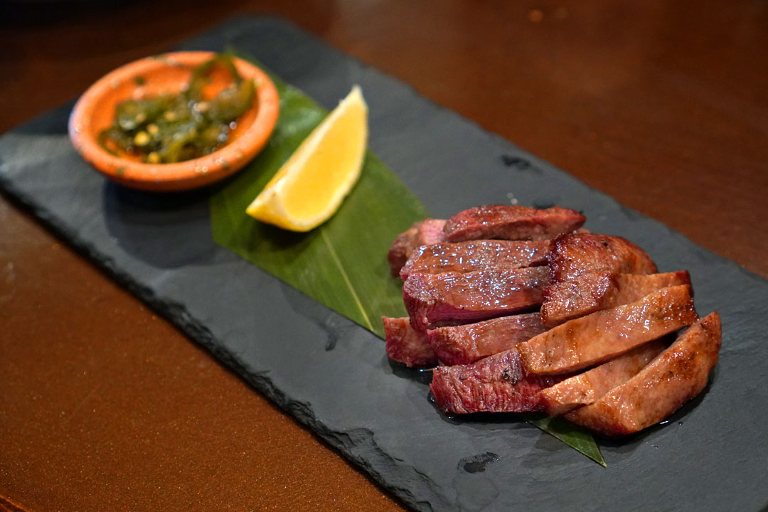 アンガス牛タンの塩焼き - Grilled Angus Beef Tongue