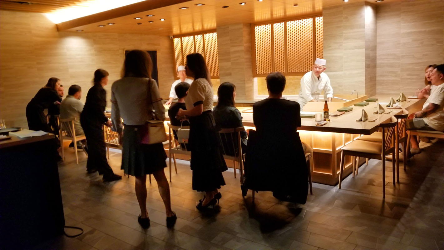 Sushi Kaneyoshi Interior