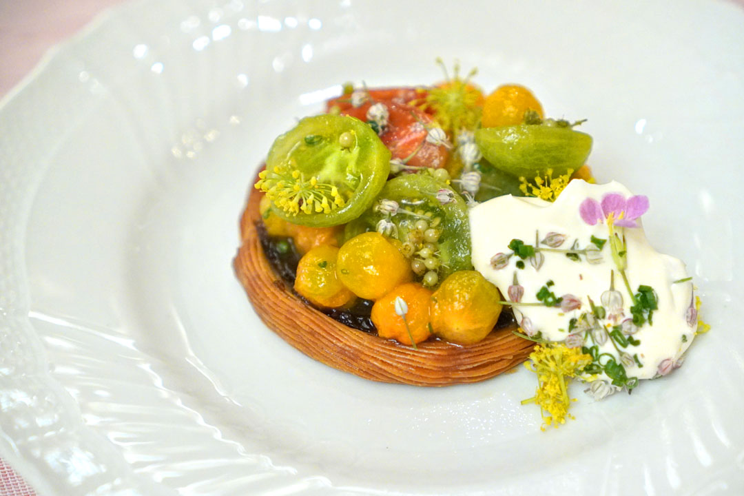 Cherry tomato tart with herbs de Provence